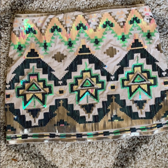 Express sequined mini skirt - Picture 2 of 4